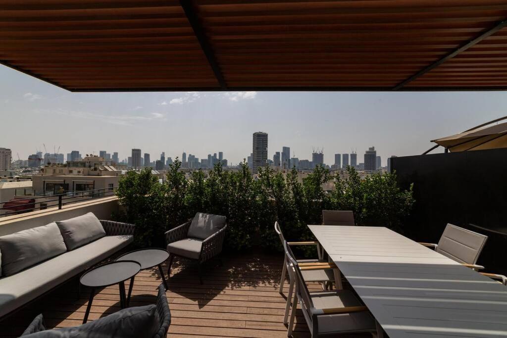 Amazing Penthouse On Gordon Beach 8 Guests เทลอาวีฟ ภายนอก รูปภาพ